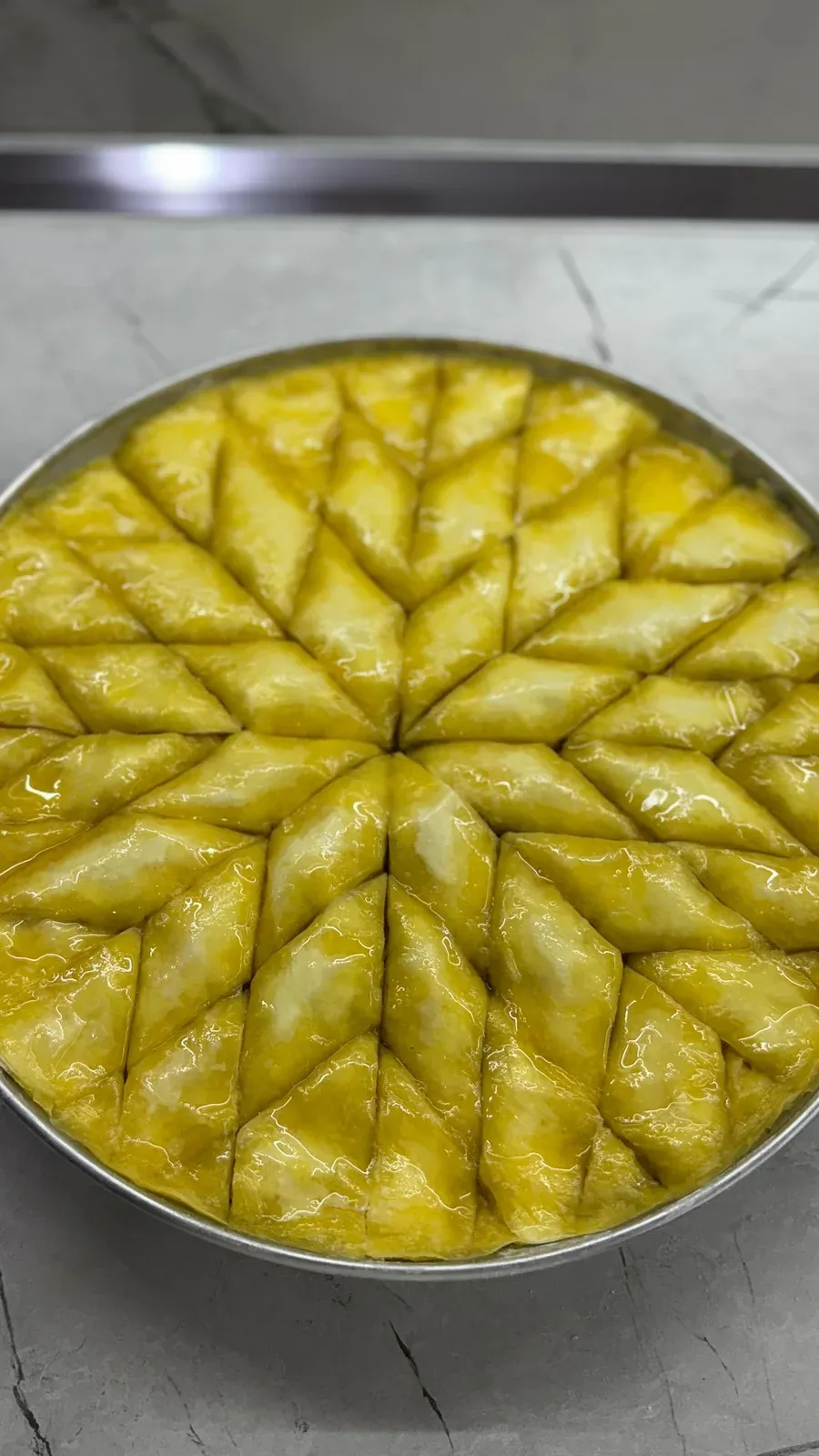 Kur nga pasioni lind puna,lodhja dhe orari nuk kane limit! — Gatime në saç