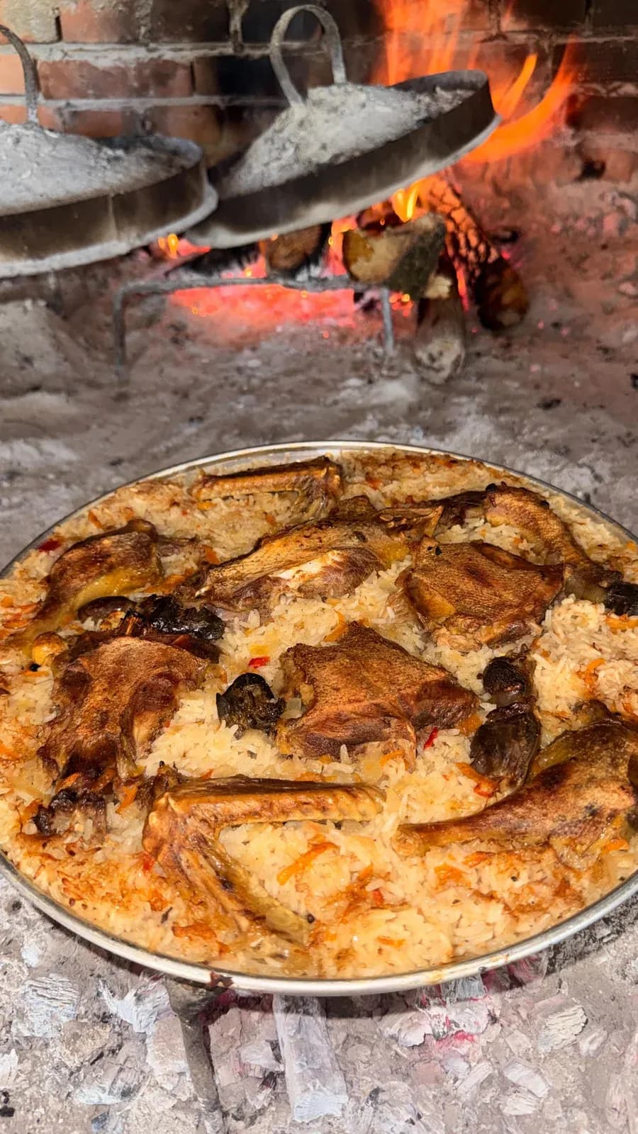 Tavë me rosë dhe oriz, e pjekur në saç… një recetë e trashëguar nga… — Mish & tava