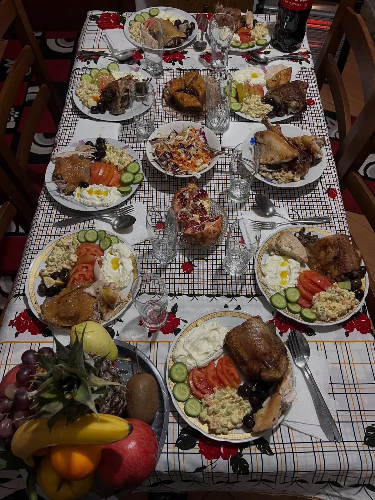 Më të bukurat kujtime —————————Që i kam në zemrën time —————————Je… — Tradita, pamja 1