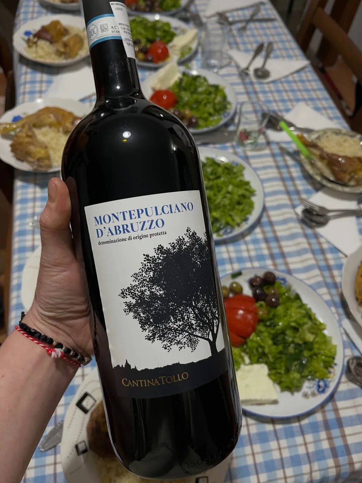 Dita e Verës… Dita kur dimri mbetet pas dhe jeta duket sikur rilind bashkë… — Tradita, pamja 15