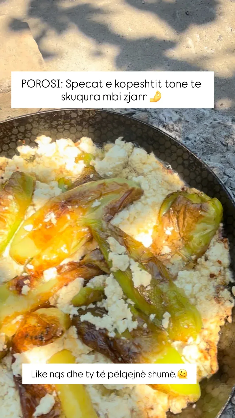Speca të freskëta nga kopshti ynë, të pjekur mbi prush si dikur me aromë… — Nga kopshti