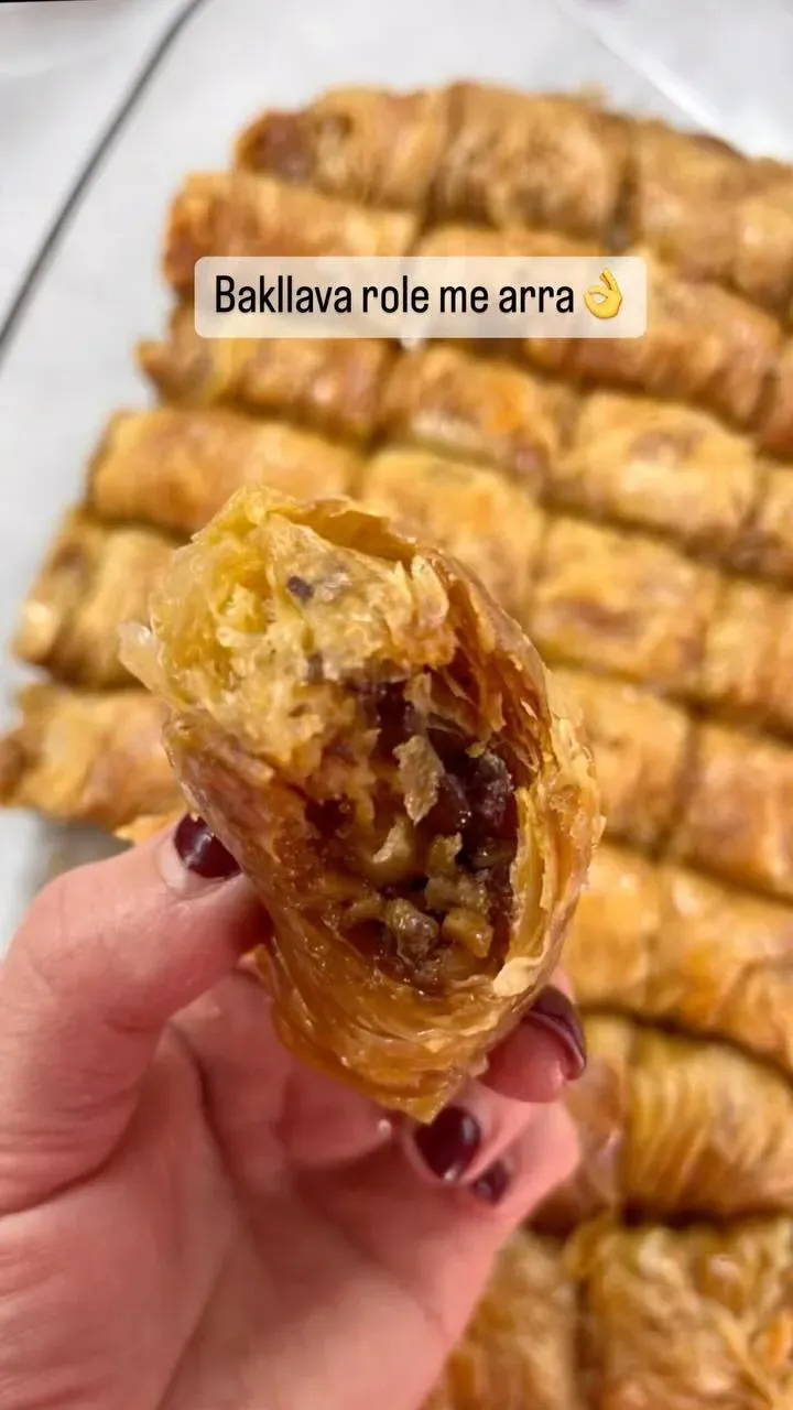 BAKLLAVA ROLE ME ARRA E mbyllem vitin embel,e nisem embel dhe normalisht… — Procesi