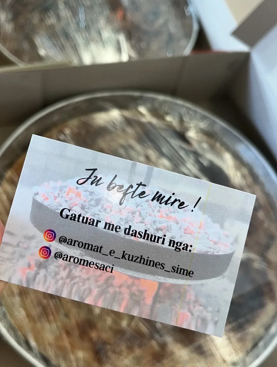Shkurti iku aq shpejt sa mezi arrita të mbledh këto momente të punës në… — Ëmbëlsira, pamja 2