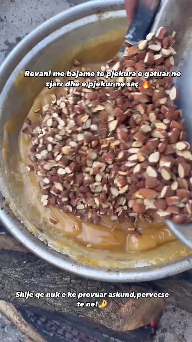 Revani ma bajame te pjekura ne prush,e gatuar ne zjarr dhe e pjekur ne saç! — Procesi