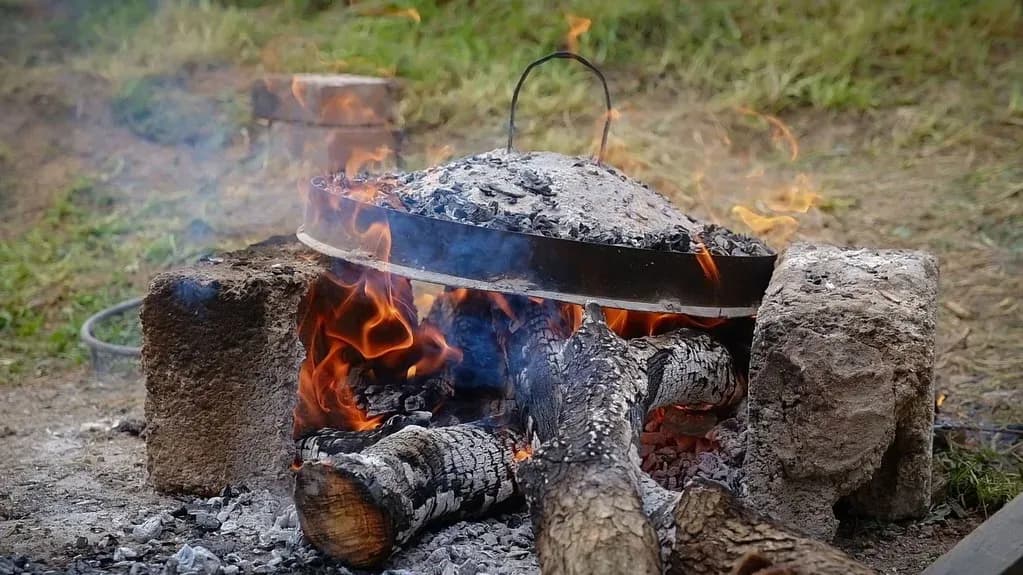Nën hirin që mban aromën e fëmijërisë, çdo ditë ndizet një zjarr i vogël,… — Porosi, pamja 6
