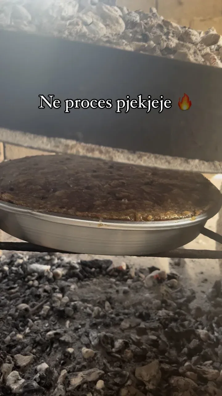 Vazhdojme me porosit e radhes E degjoni zhurmen e pjekjes e si zjen vaji i… — Porosi