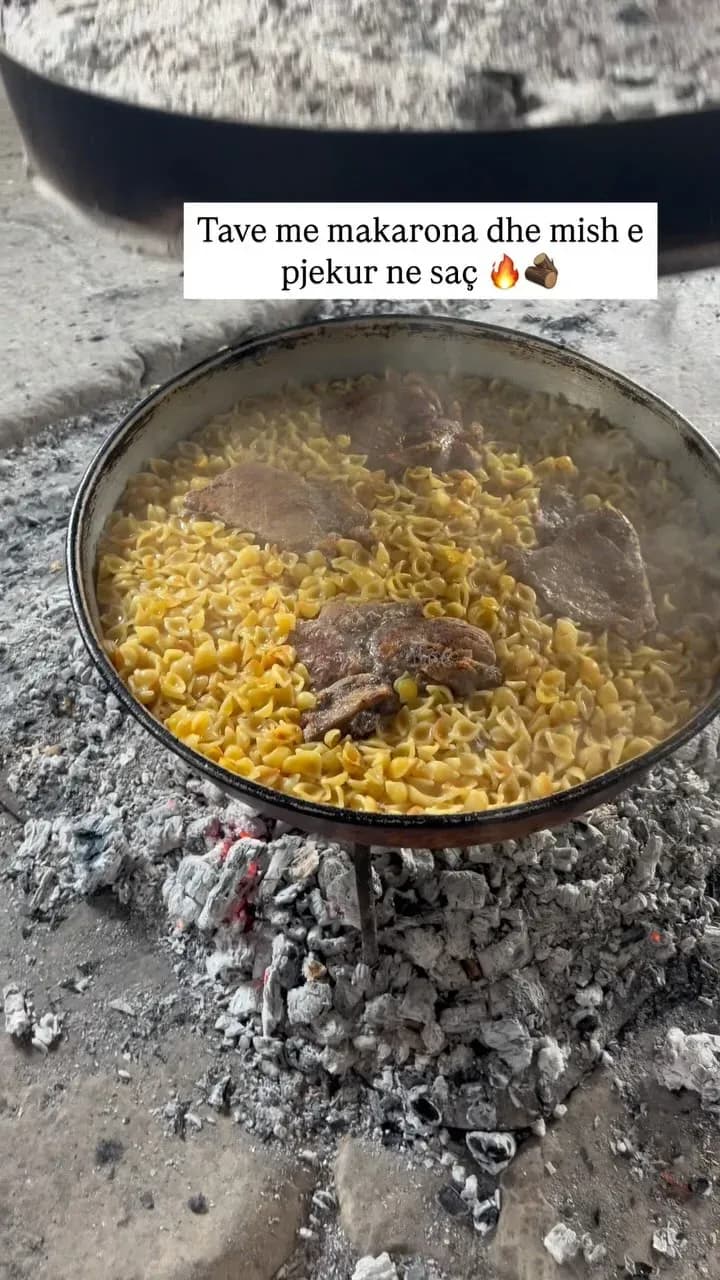 Shija e drekës sonë sot, gatuar me dashuri në sac Po ju, zonja të dashura,… — Gatime në saç