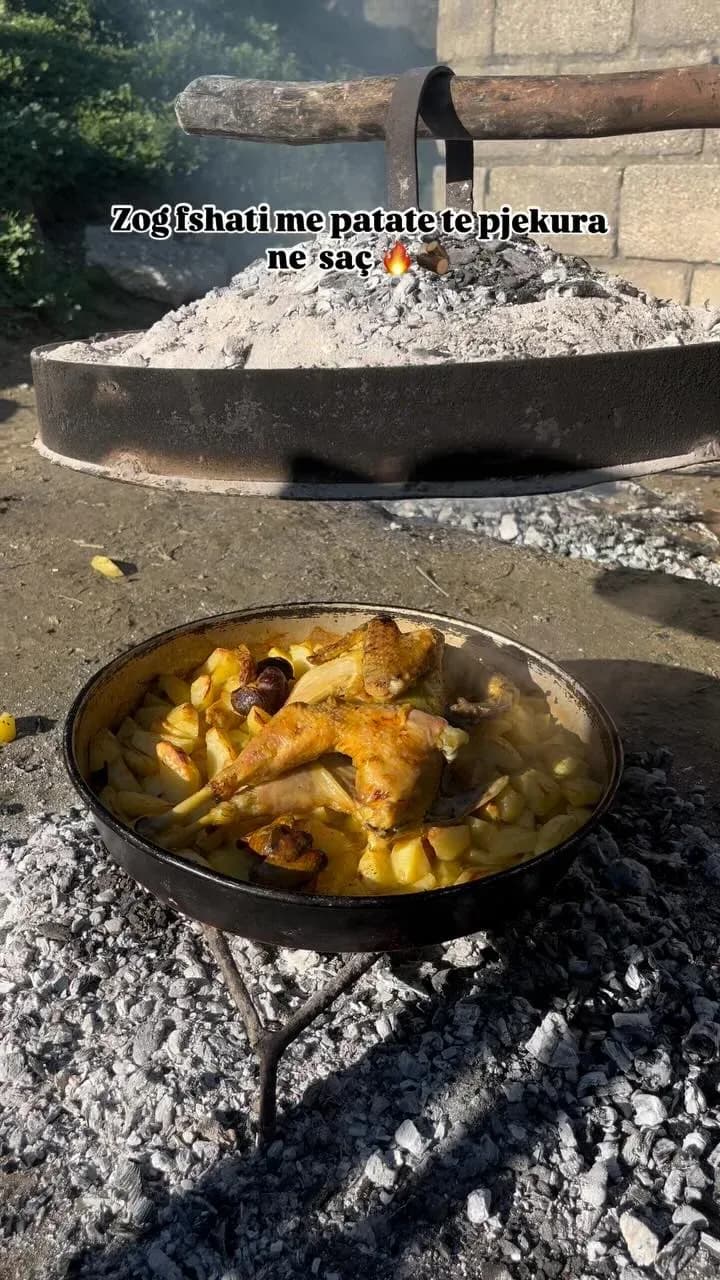 Zog fshati ne tave me patate kesaj here se me oriz e makarona kemi bere… — Mish & tava