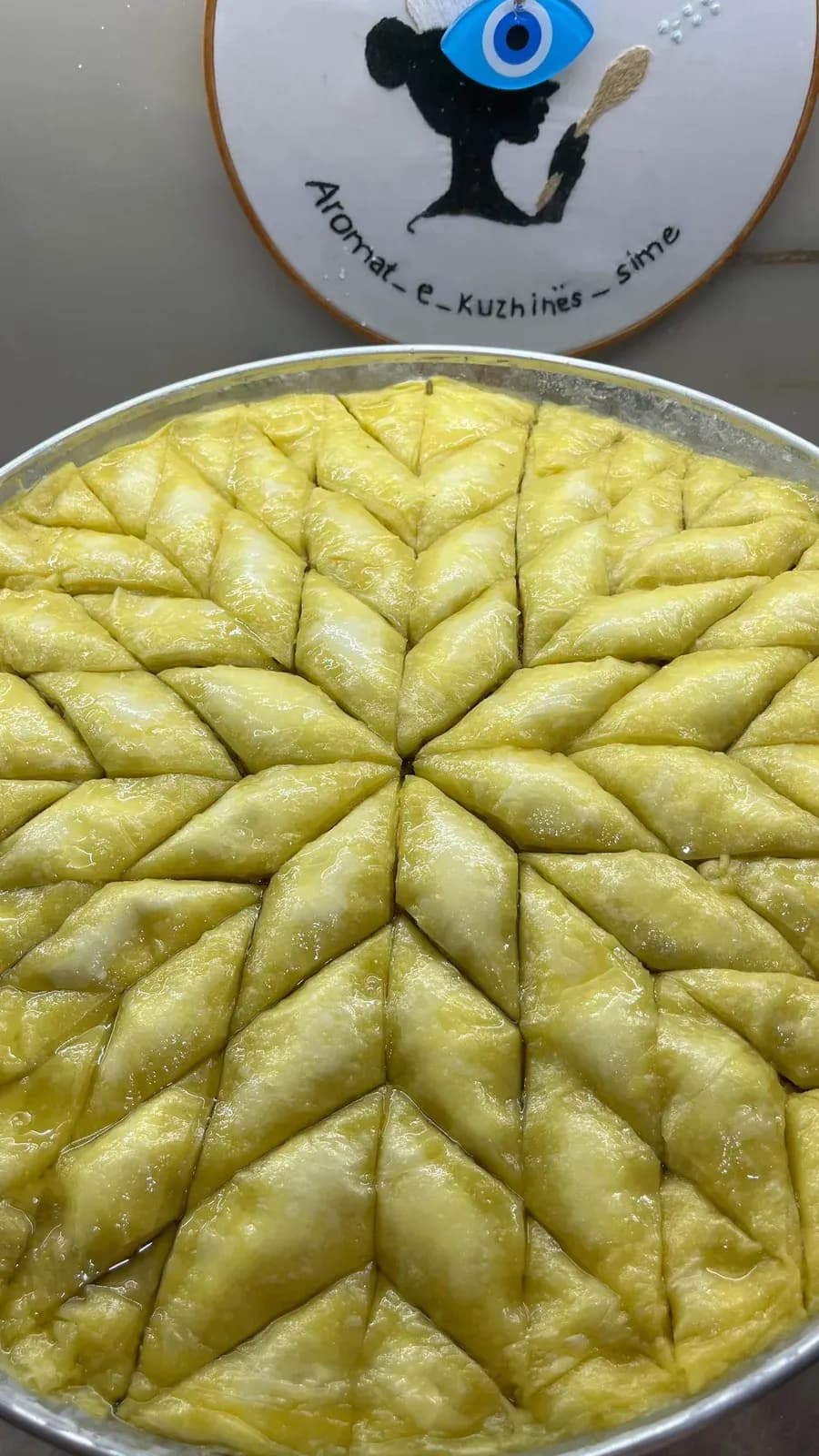 Bakllava shtëpie me porosi, e përgatitur me përkushtim. — Byrek & flia