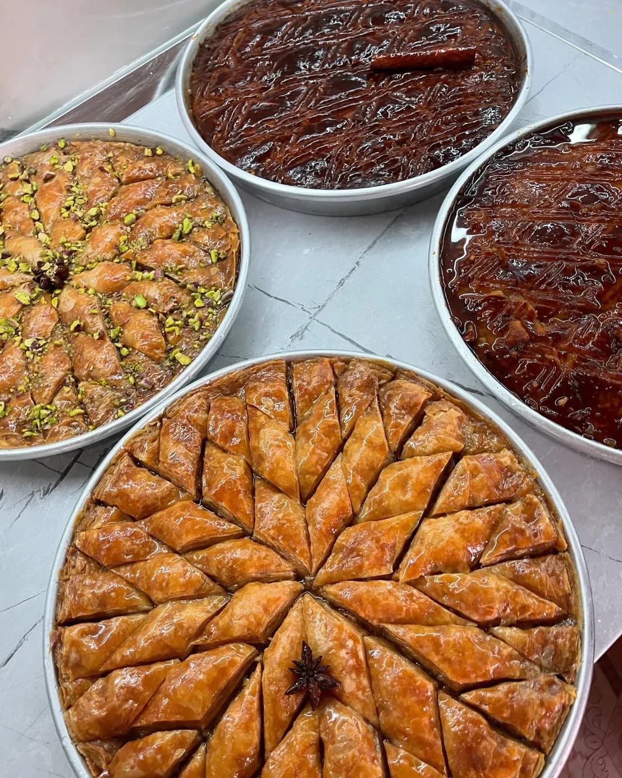 Faleminderit që na zgjodhët për të ëmbëlsuar festat tuaja me bakllavan dhe… — Ëmbëlsira, pamja 5