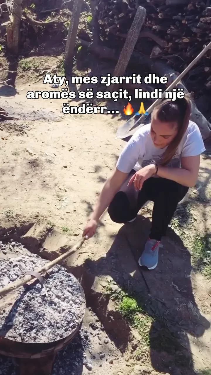 Katër vite më parë postova këtë video, pa e ditur se po ruaja fillimin e… — Ëmbëlsira
