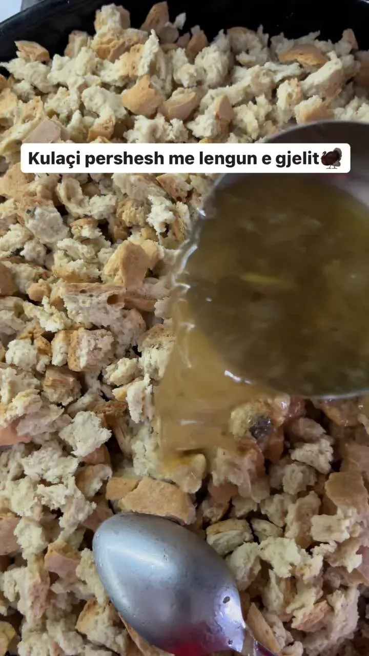 Dhe ja pra persheshi u krye Atehere si e pergatis une: Ne nje tenxhere me… — Porosi