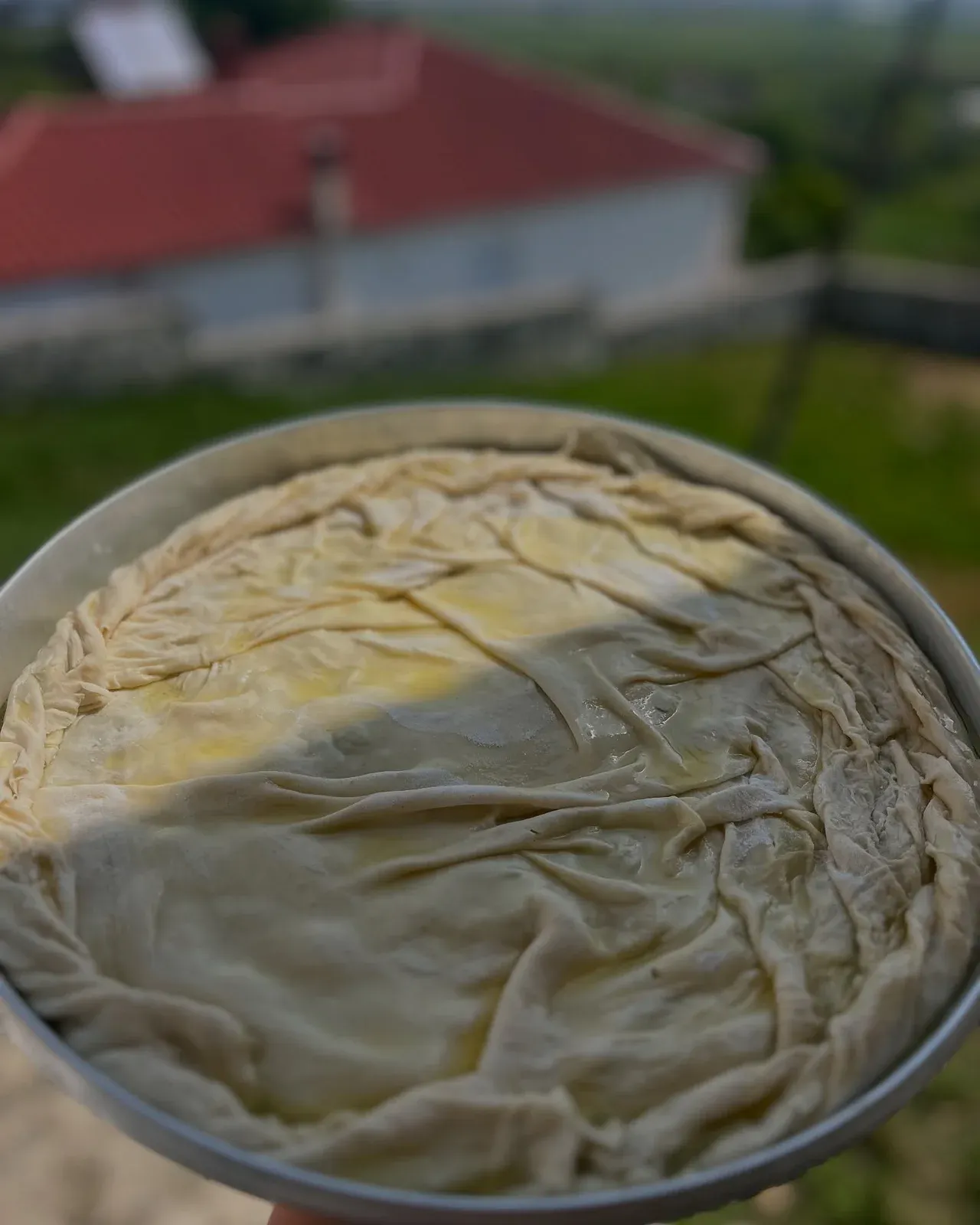 Pas një dite të lodhshme, kur këmbët s’të mbajnë më, mjafton aroma nga… — Byrek & flia, pamja 5