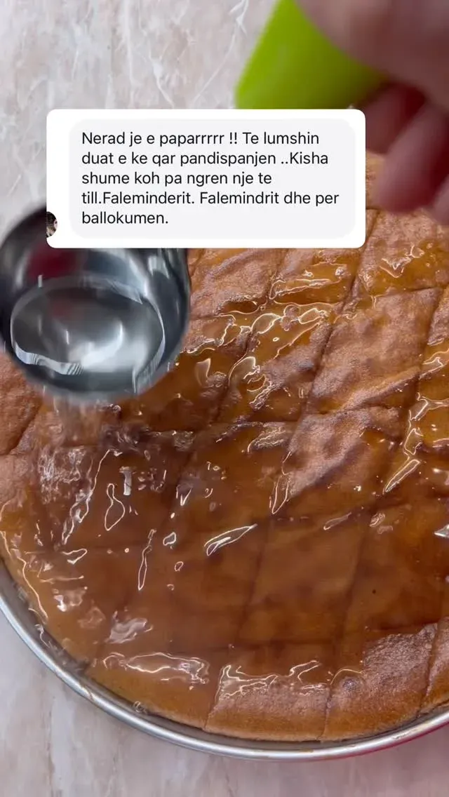 Disa ditëlindje festohen ndryshe… me pandispanjë tradicionale në vend të… — Ëmbëlsira