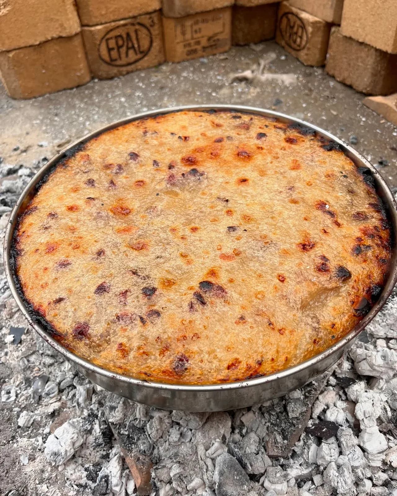 E si mund ti rezistoni dot pa porositur nje bukuroshe te tille? — Procesi, pamja 1