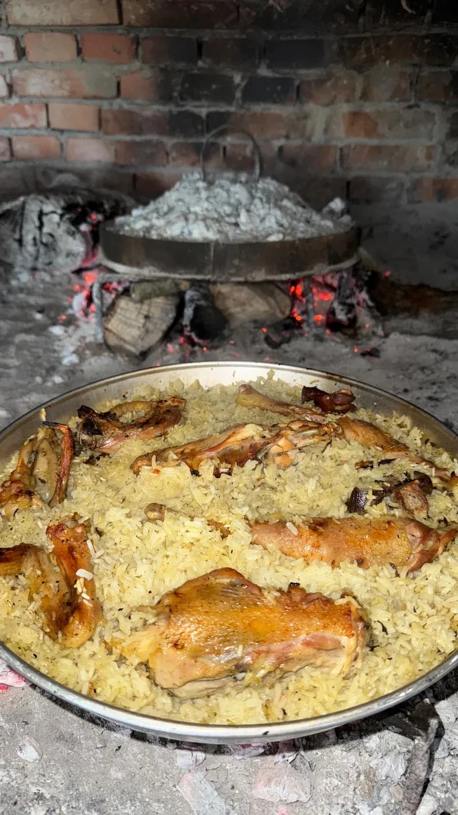 Këto janë ato porosi që nuk gatuhen me nxitim Dy zogj të gatuar ngadalë në… — Mish & tava