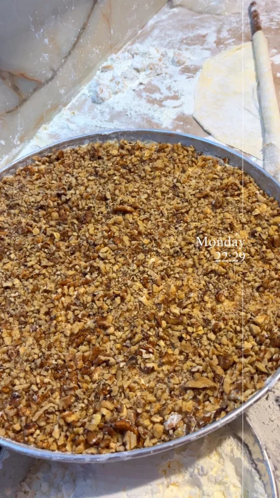 Nuk është thjesht bakllava … Është aroma e mesnatës që mbush shtëpinë,… — Porosi