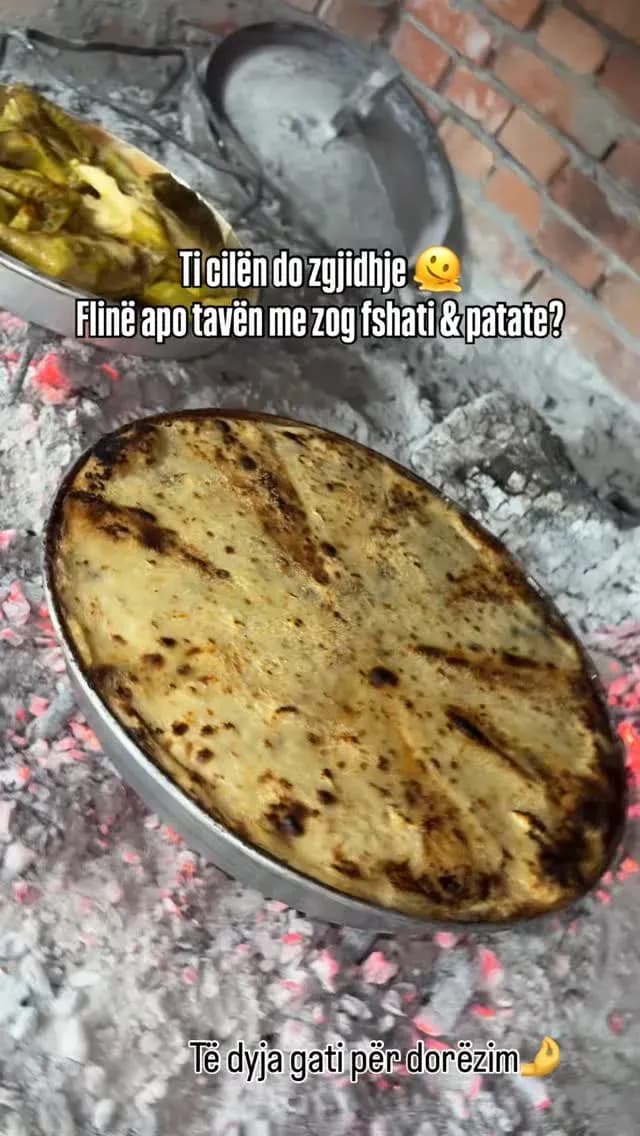 Kur përballë ke dy shije që s’të lënë të zgjedhësh Flinë e pjekur në saç… — Mish & tava