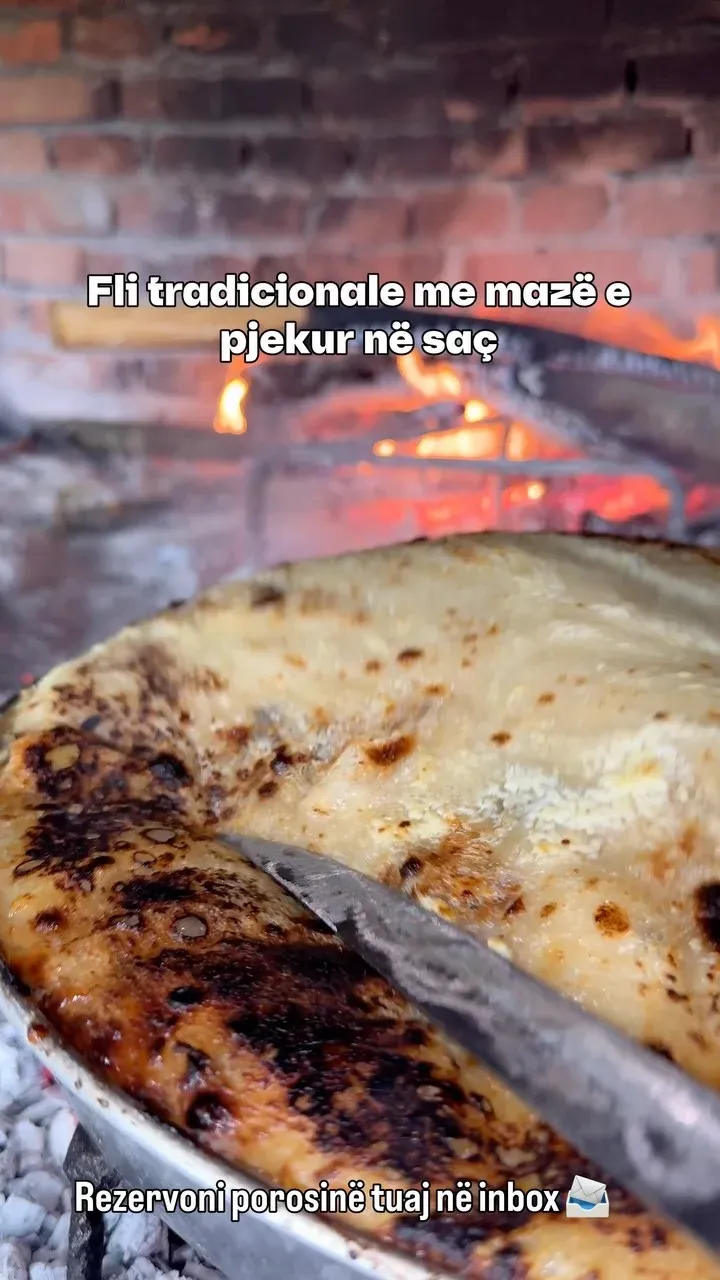 Fli tradicionale me mazë, e pjekur ngadalë në saç E përgatitur me kujdes,… — Procesi