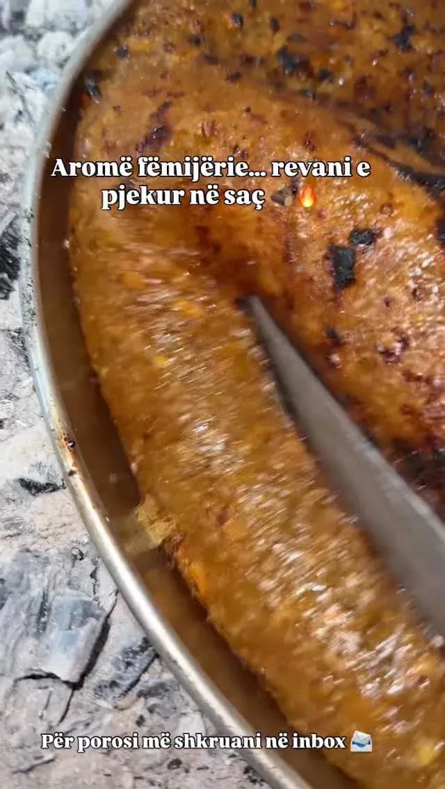 Aromë dhe shije fëmijërie… Revani me bajame të pjekura, e pjekur në saç… — Ëmbëlsira