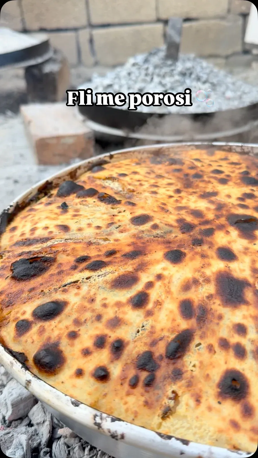 Flija, kjo bukuri shqiptare, s’gatuhet me nxitim Shtresë pas shtrese,… — Tradita