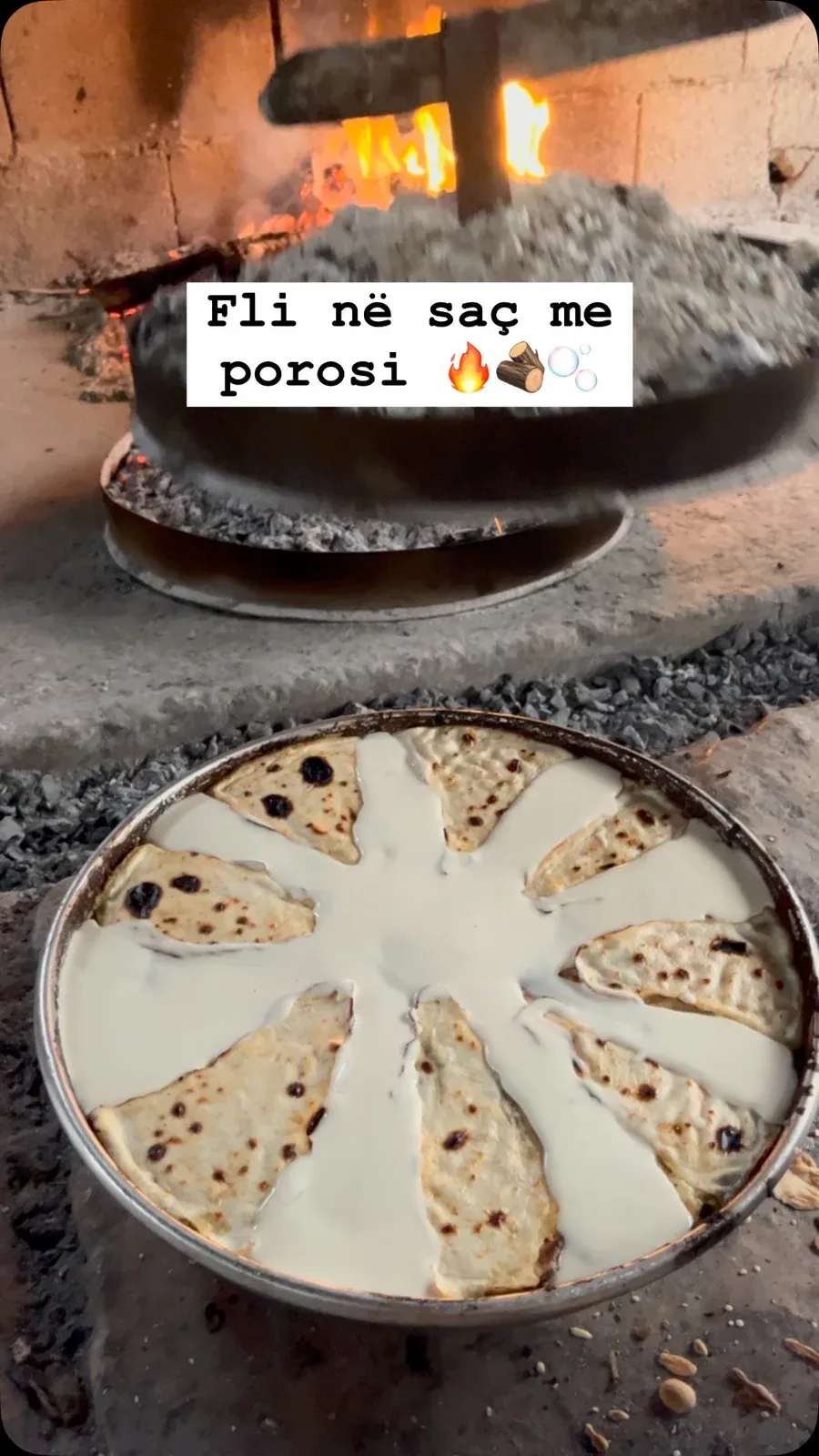 Flija; një art që kërkon kohë, durim dhe zjarrin e saçit. — Procesi