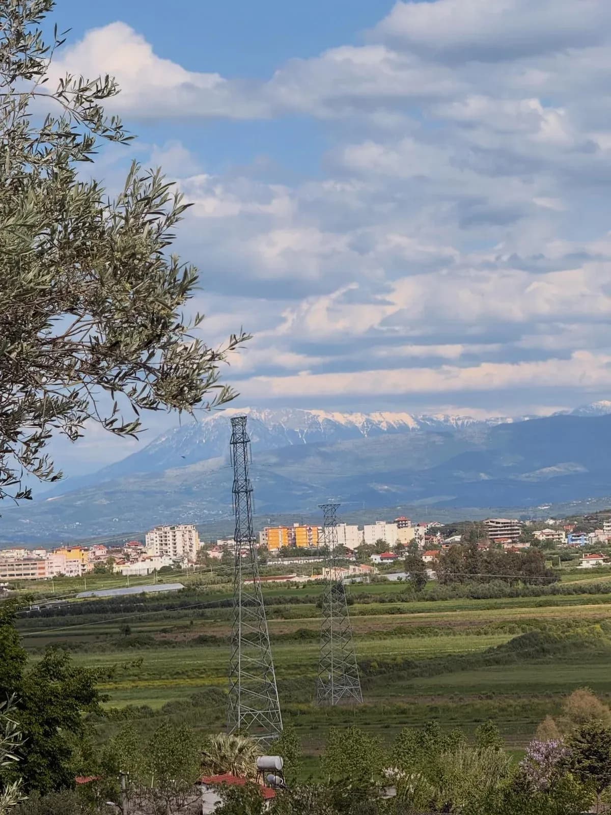 1 MAj — Dita e Punëtorëve, një pushim i merituar, një frymëmarrje pas… — Tradita, pamja 2