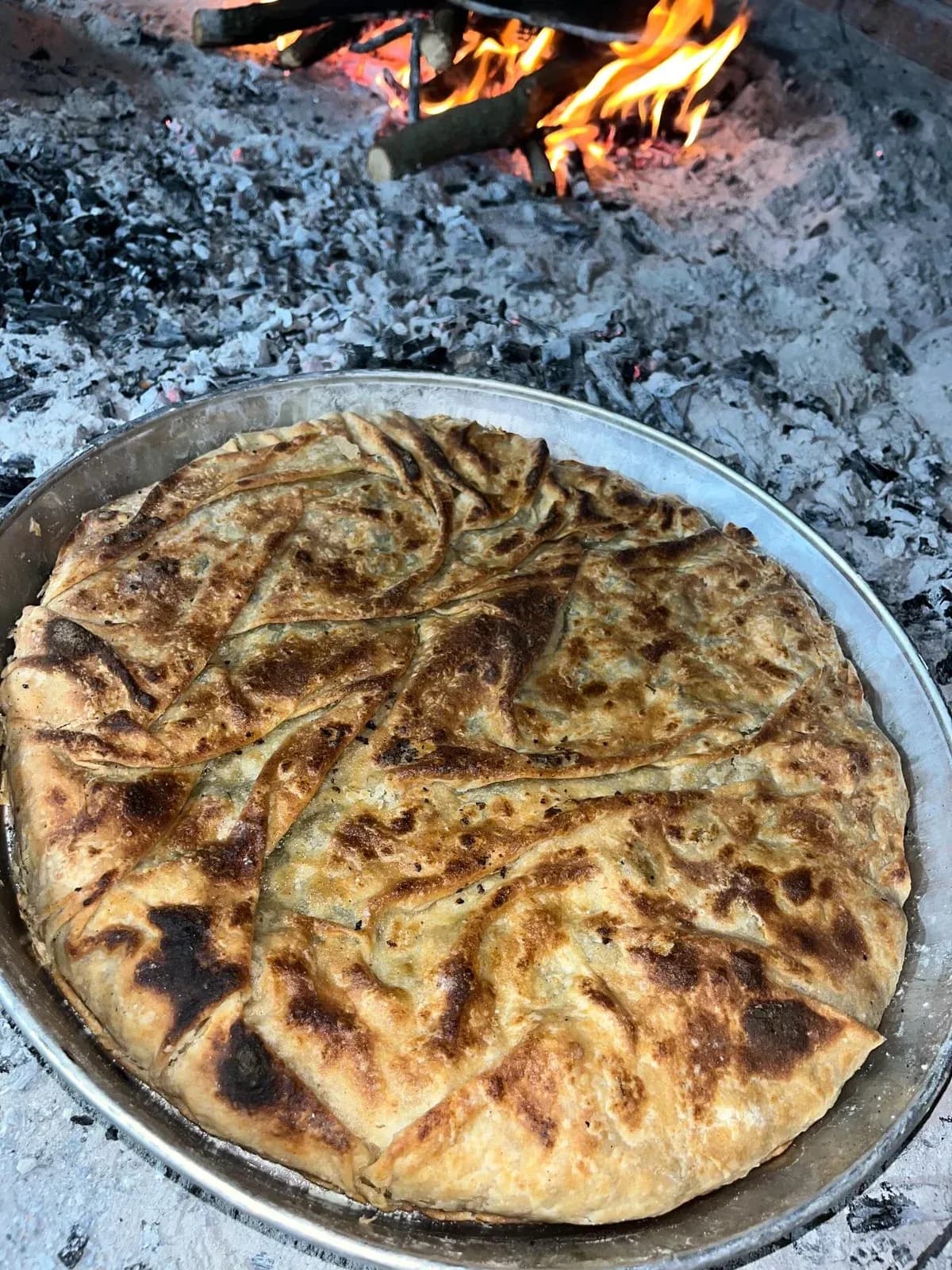Marsi po mbyllet… dhe bashkë me të, një muaj plot aromë, zjarr dhe duar që… — Ëmbëlsira, pamja 4