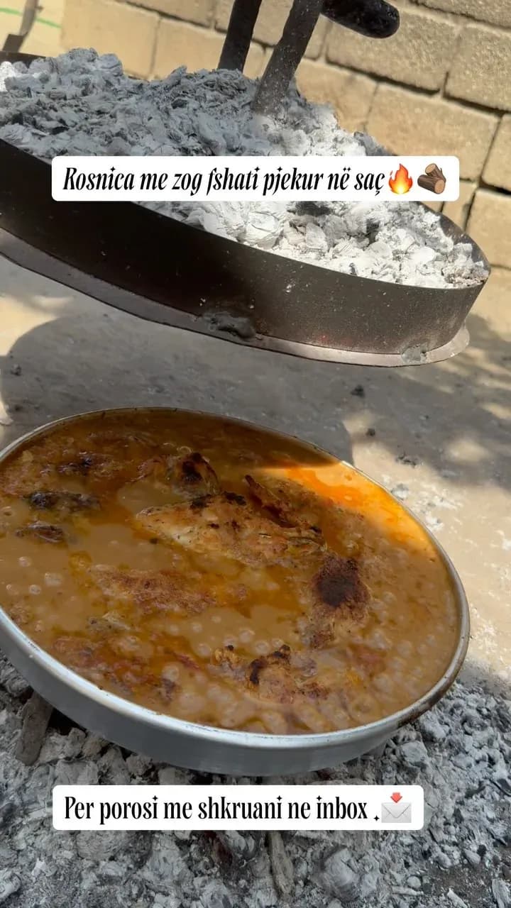 Rosnica me zog fshati, pjekur në saç Një gatim që mbart aromën e… — Tradita