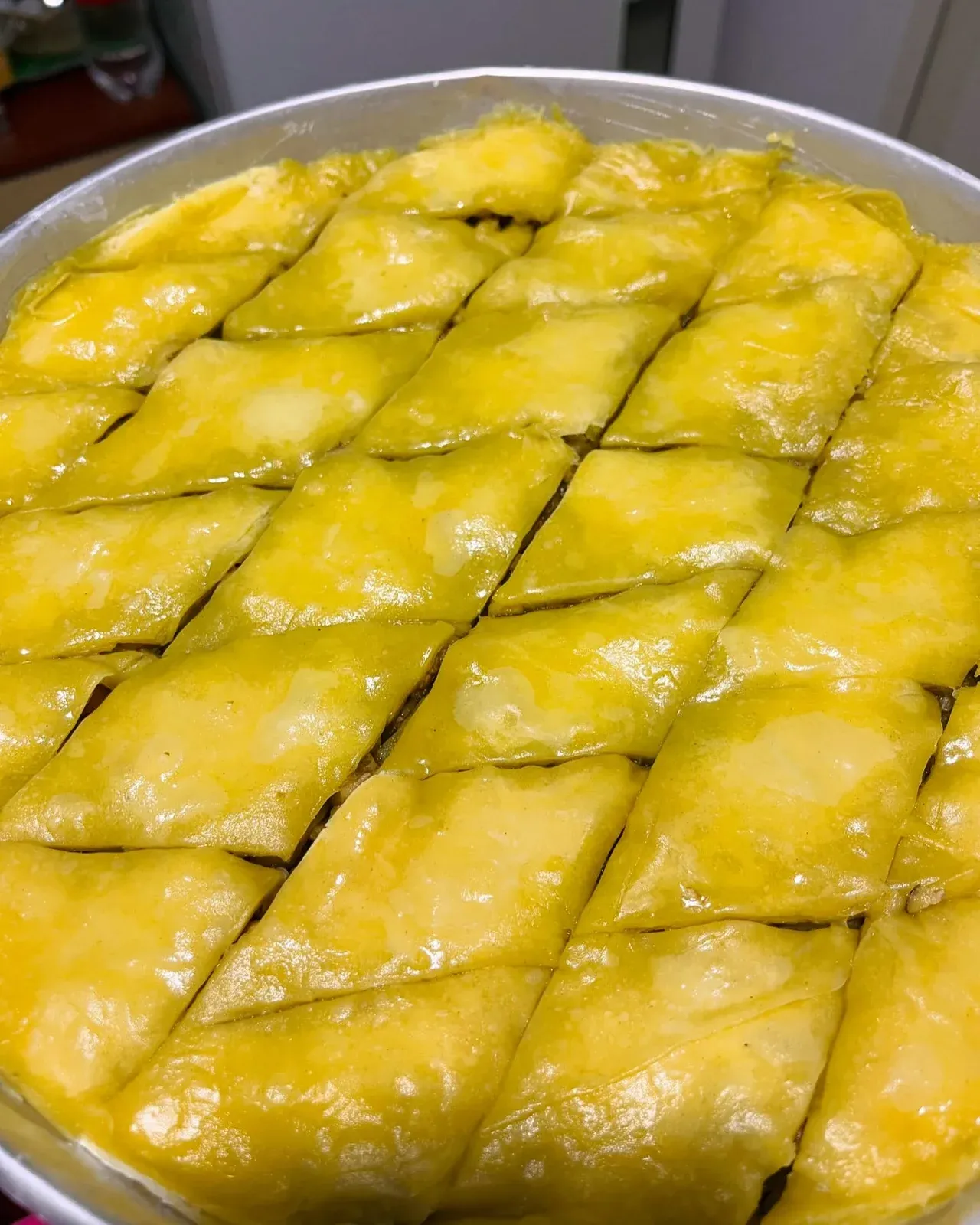 Bakllavat me porosi perfunduan se pergatituri dhe per sot Sic e shihni… — Porosi, pamja 3
