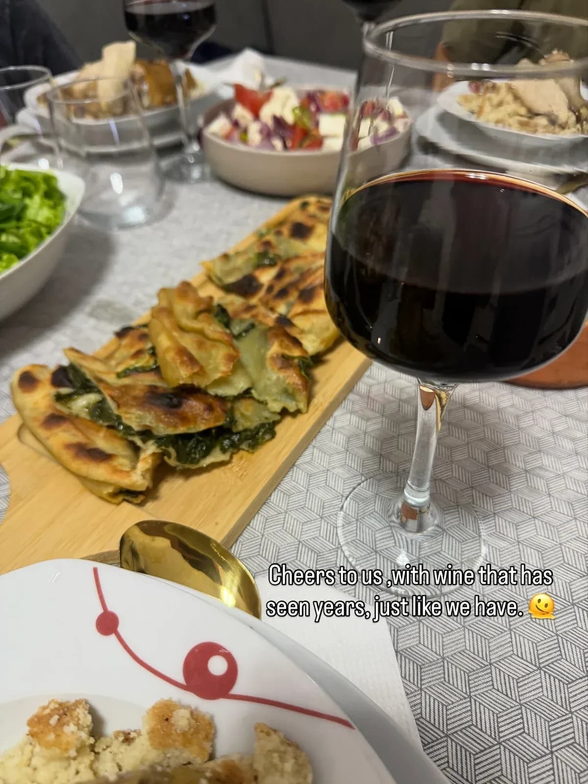 Nuk ishte thjesht ditëlindja jote… ishte një kujtesë e bukur e rrugës sonë. — Të tjera, pamja 9