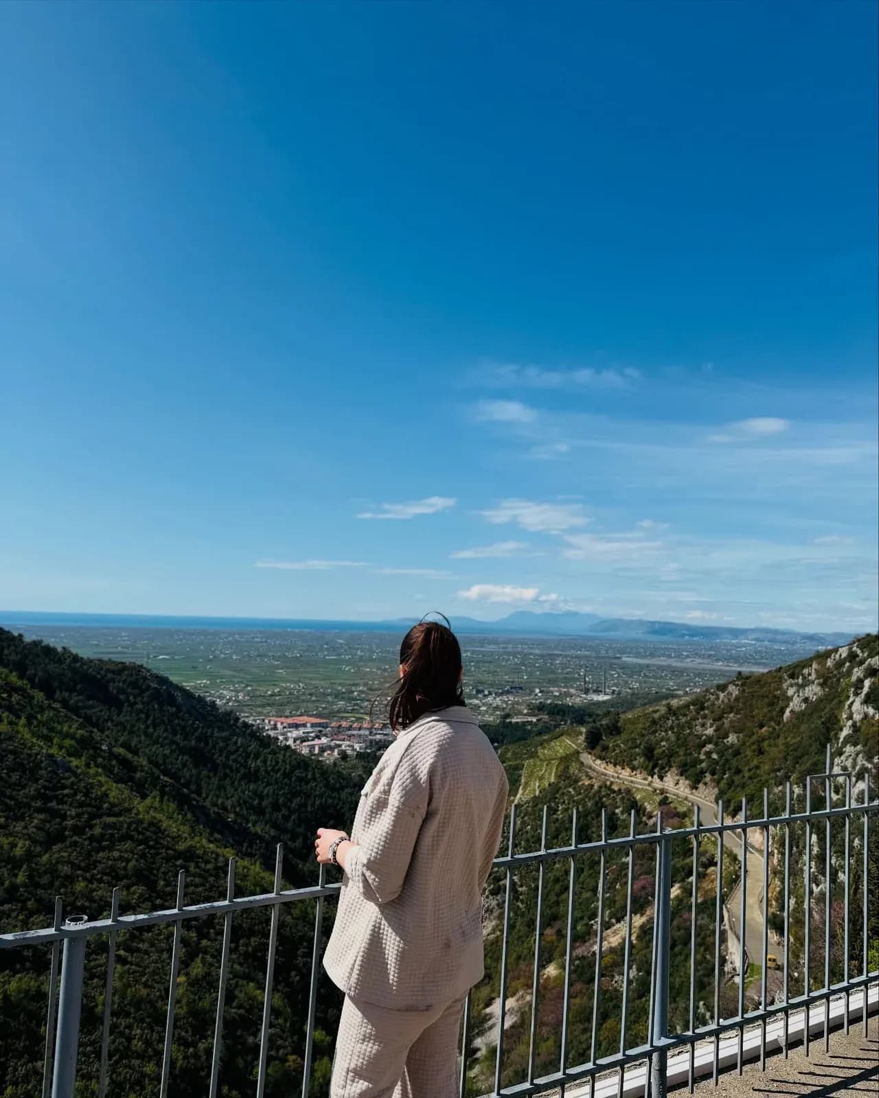 O Zot, Ty të drejtoj çdo lutje timen, çdo shpresë dhe çdo shqetësim të… — Të tjera, pamja 2