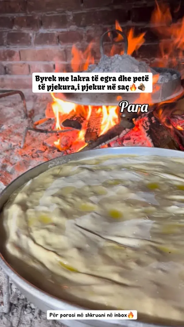 Ky është byreku që të rikthen pas në kohë Petë të pjekura në sac, me miell… — Byrek & flia