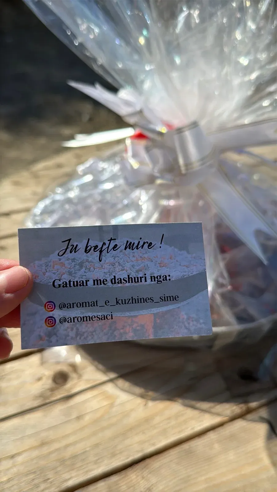 Dikur revania nuk mungonte kurrë në një dasmë. — Tradita