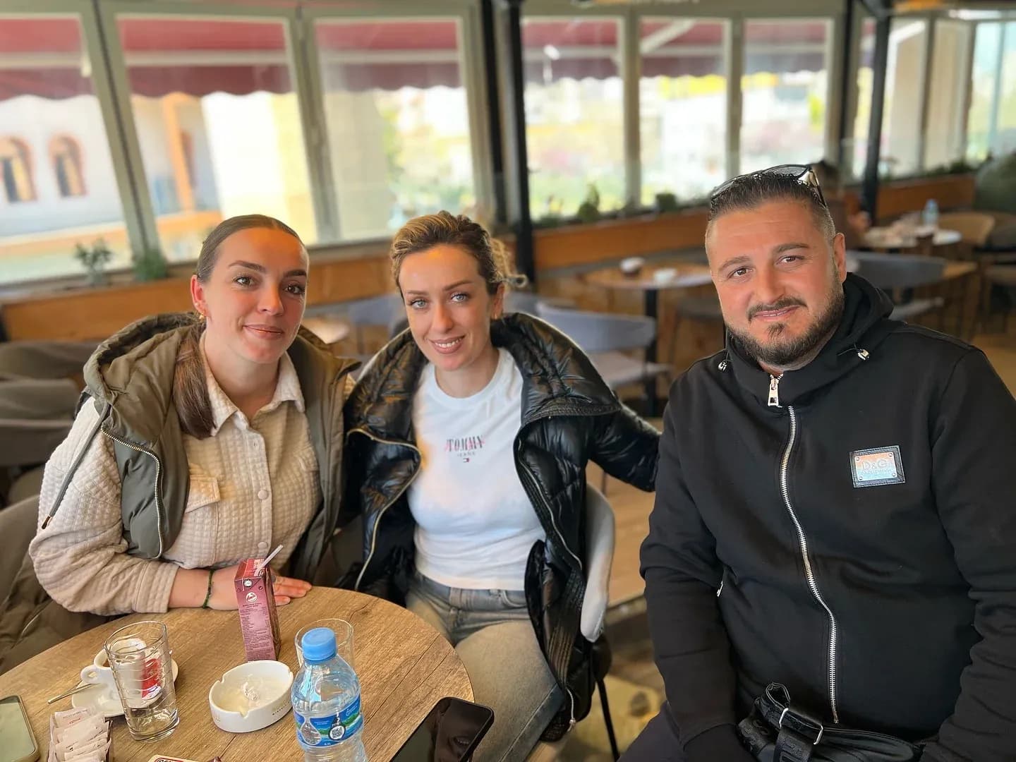 Një kafe me Neraden, një të re plot pasion për kuzhinën tradicionale… — Gatime në saç