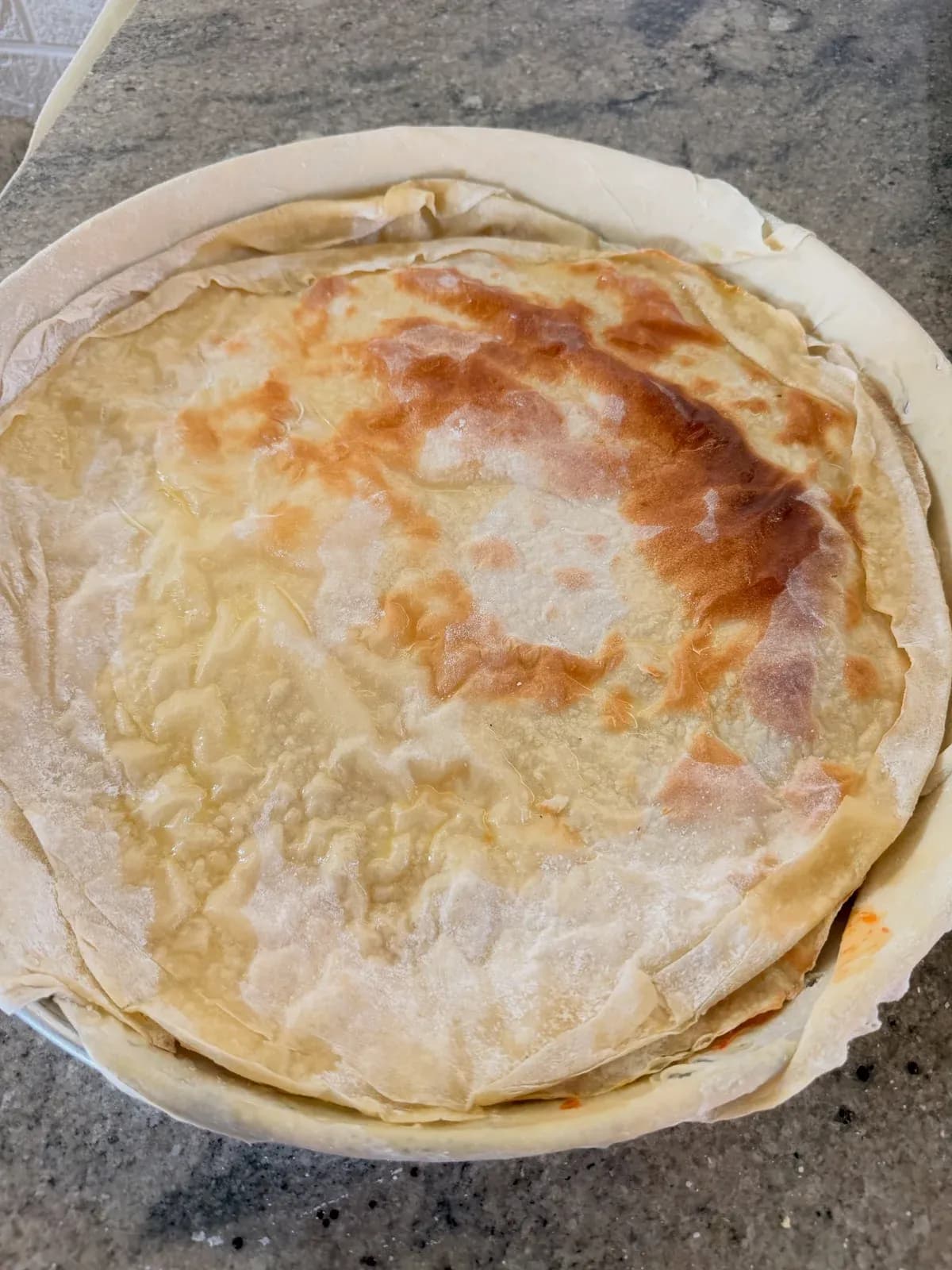 Java që lamë pas… Mes vapës, flakës së saçit dhe orëve të gjata të punës,… — Ëmbëlsira, pamja 9