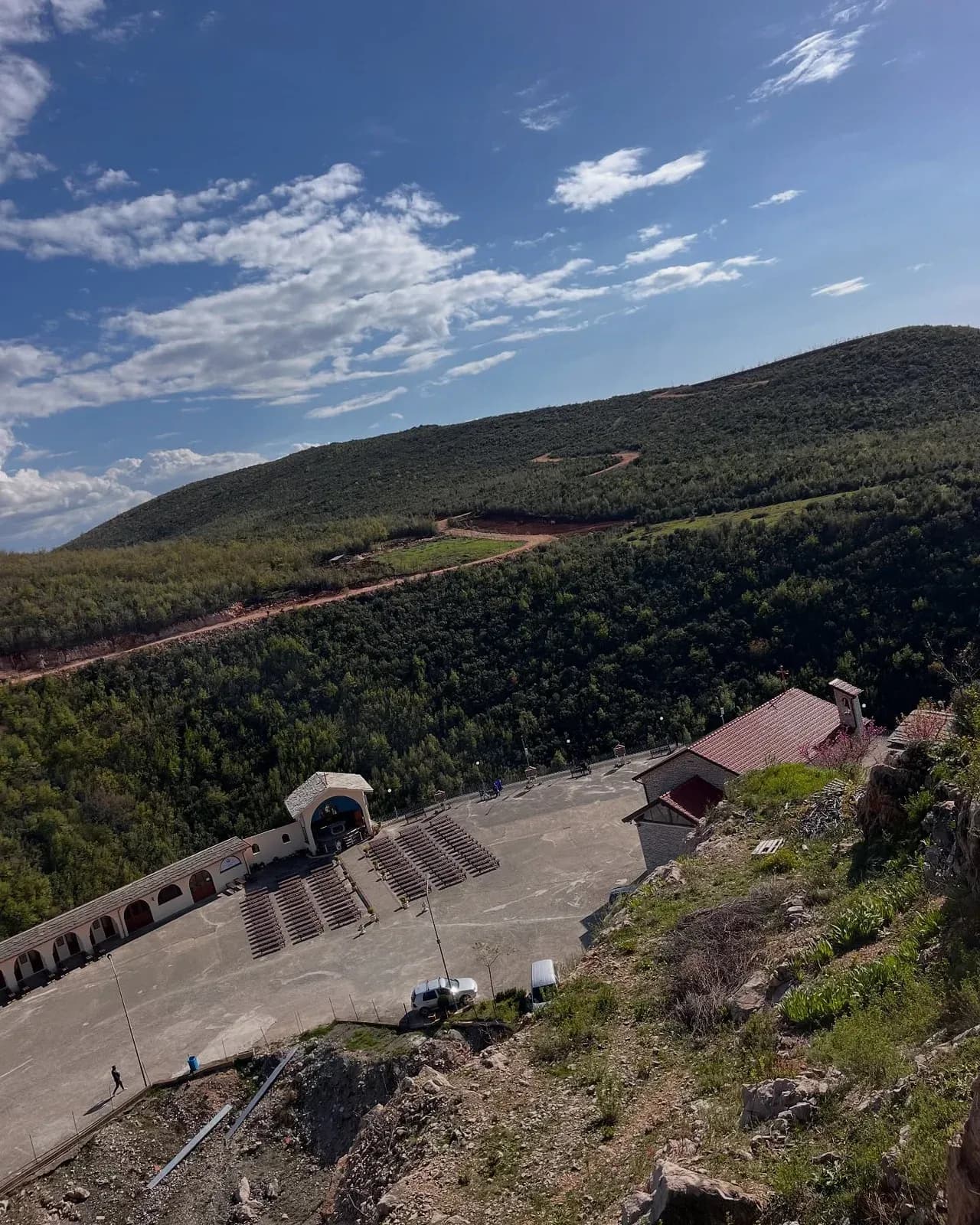 O Zot, Ty të drejtoj çdo lutje timen, çdo shpresë dhe çdo shqetësim të… — Të tjera, pamja 6