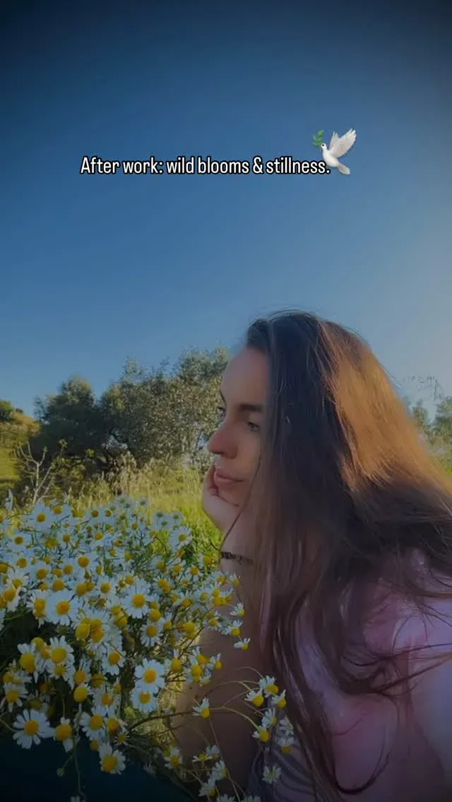 _____Pas një dite që më lodhi trupin e mendjen, u ndala. — Gatime në saç