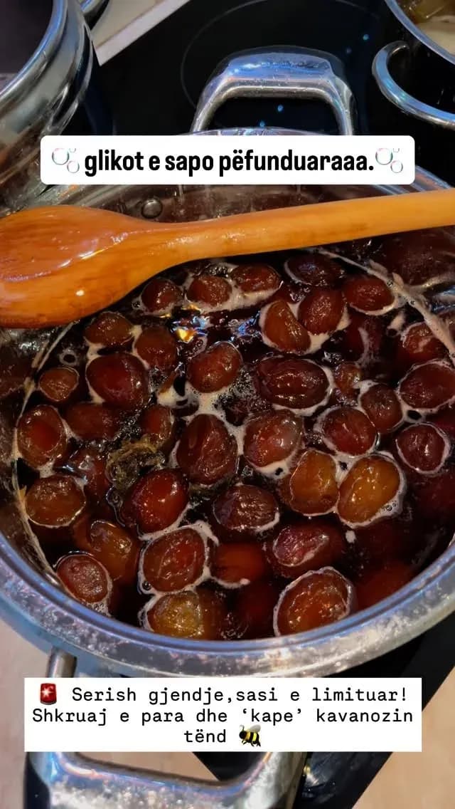 Orë pune, dashuri dhe përkushtim… çdo tenxhere gliko mbushur me ëmbëlsi, e… — Ëmbëlsira