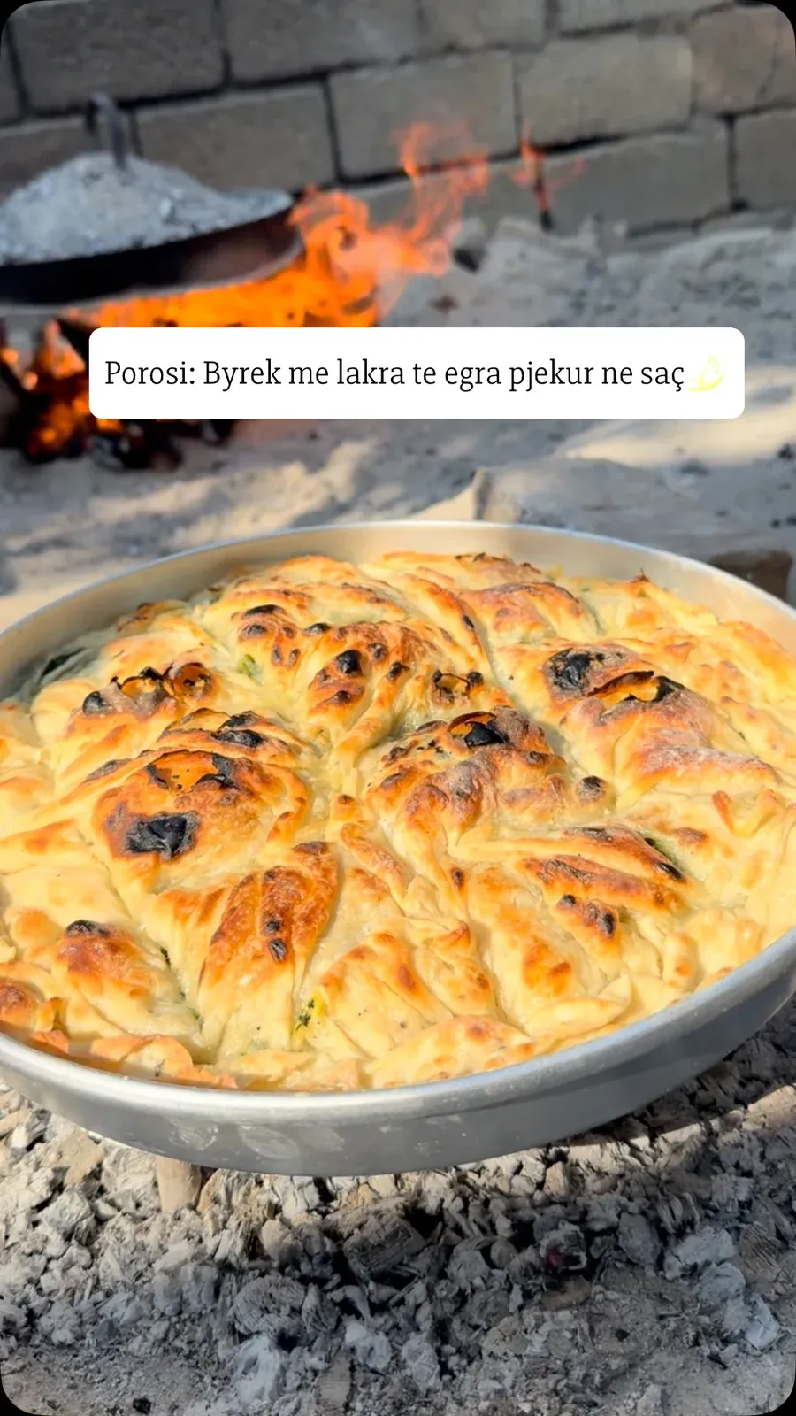 Live nga vendiii punes: radha e byrekut me lakra porosi (Lakrat i kam… — Byrek & flia