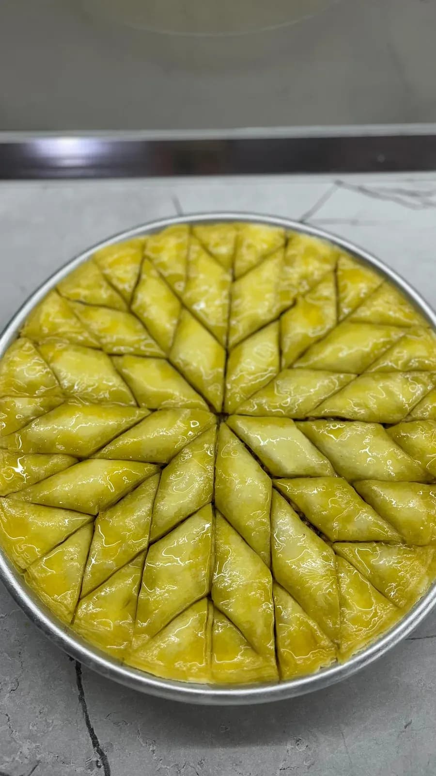 Bakllava shtepie me porosi Me pete te tehollura ,veze fshati,gjalp i… — Byrek & flia
