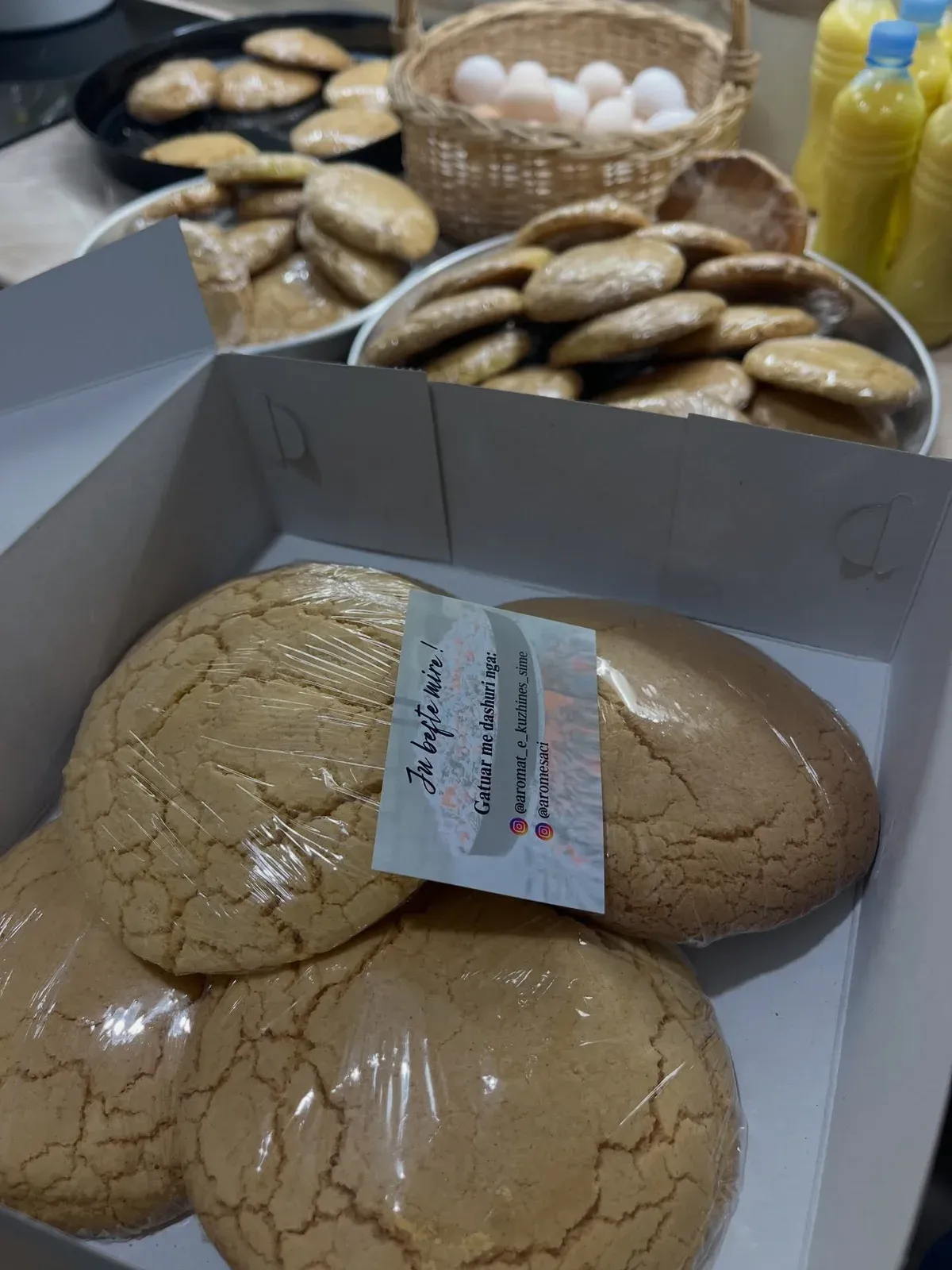 Ballakume me porosi për Ditën e Verës Prej ditësh kuzhina ime mban aromën… — Porosi, pamja 9