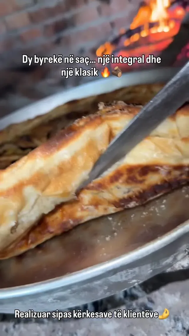 Dy byrekë në saç… një integral dhe një klasik Byreku me miell integral,… — Byrek & flia