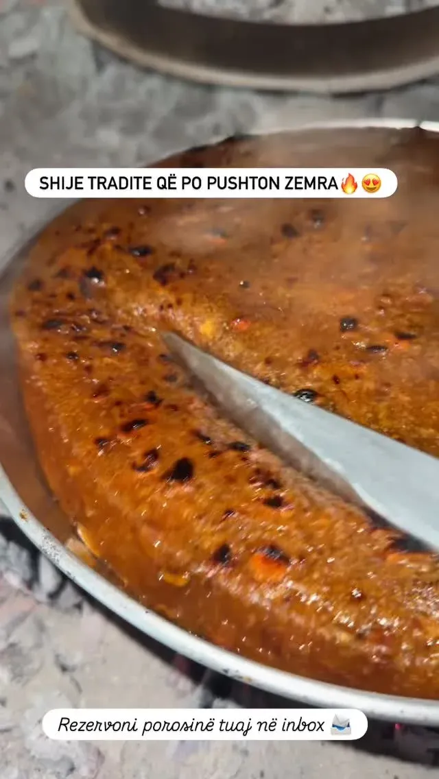 Revania e famshme që po ëmbëlson tryezat shqiptare e jo vetëm… Piqet… — Ëmbëlsira