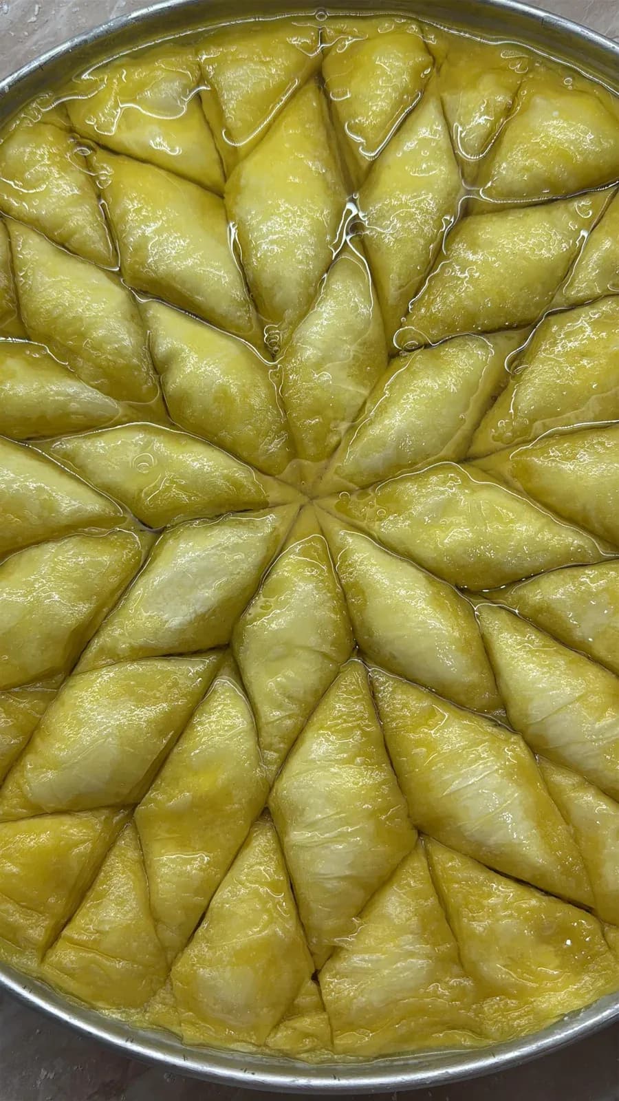 Bakllava Me Porosi Duket kaq e ngrënshme që pa u pjekuuuur 100 petë të… — Byrek & flia