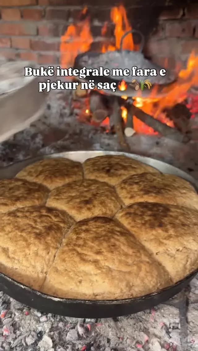 Bukë integrale me fara, pjekur në saç Me miell të bluar në mulli guri…… — Porosi